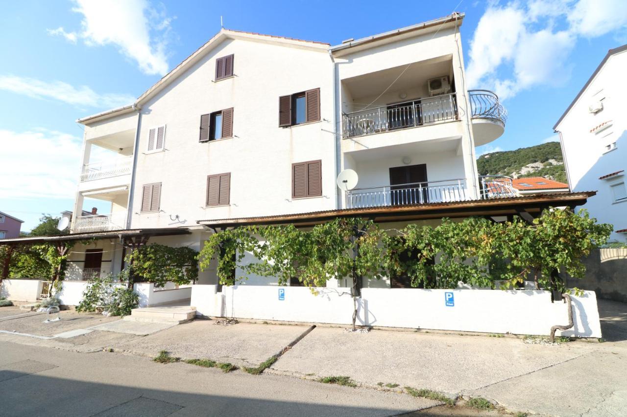 Apartments Vladan With Terrace Baška Eksteriør bilde