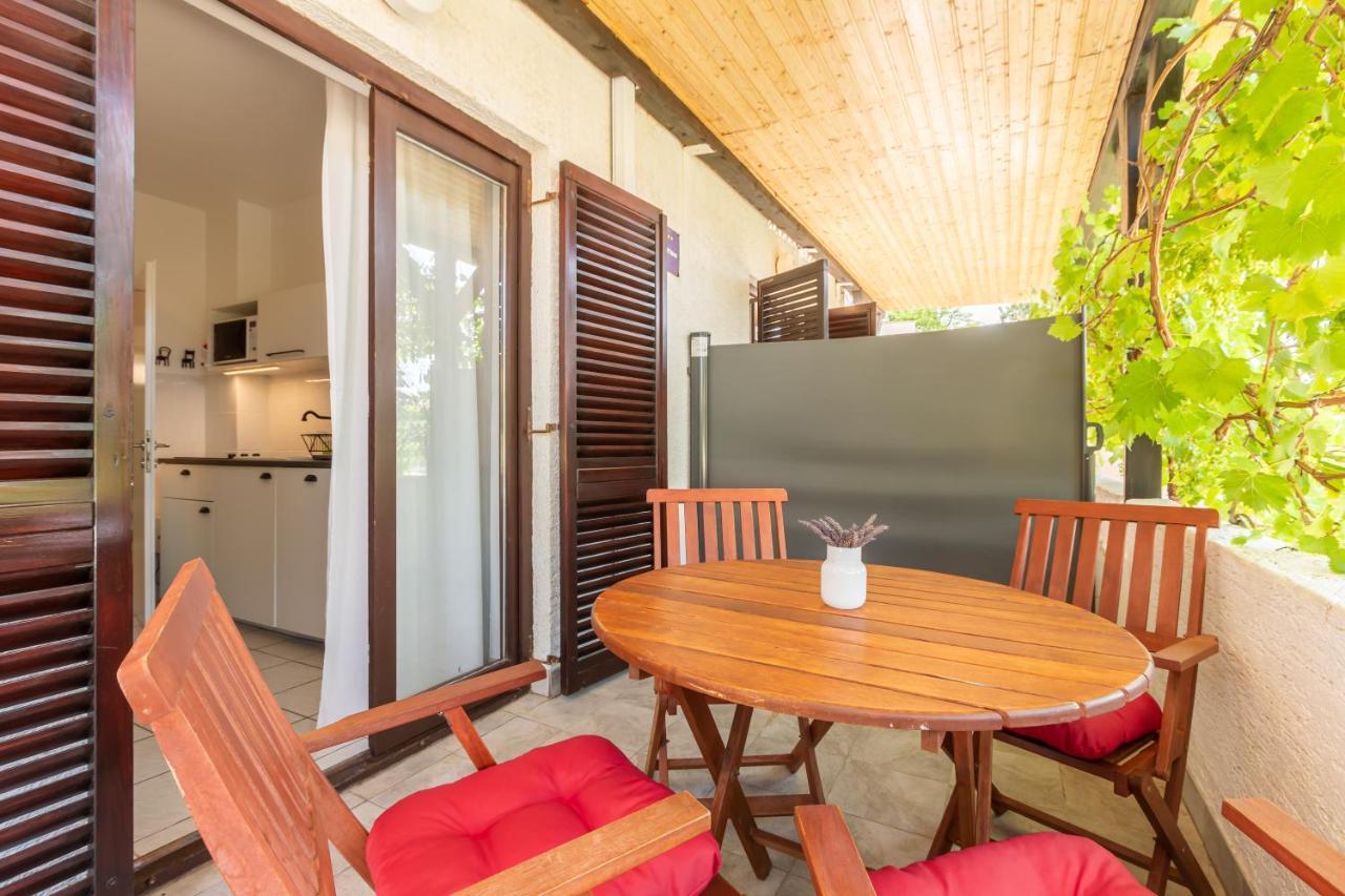 Apartments Vladan With Terrace Baška Eksteriør bilde